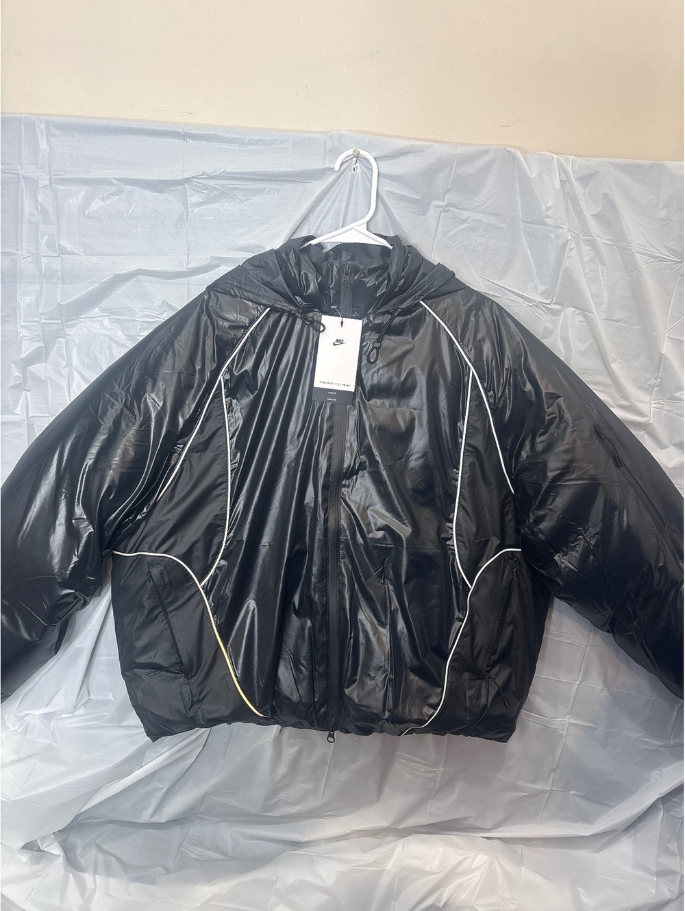 New Nike Black Puffer Jacket  therma-fit adv w Hood, Size M